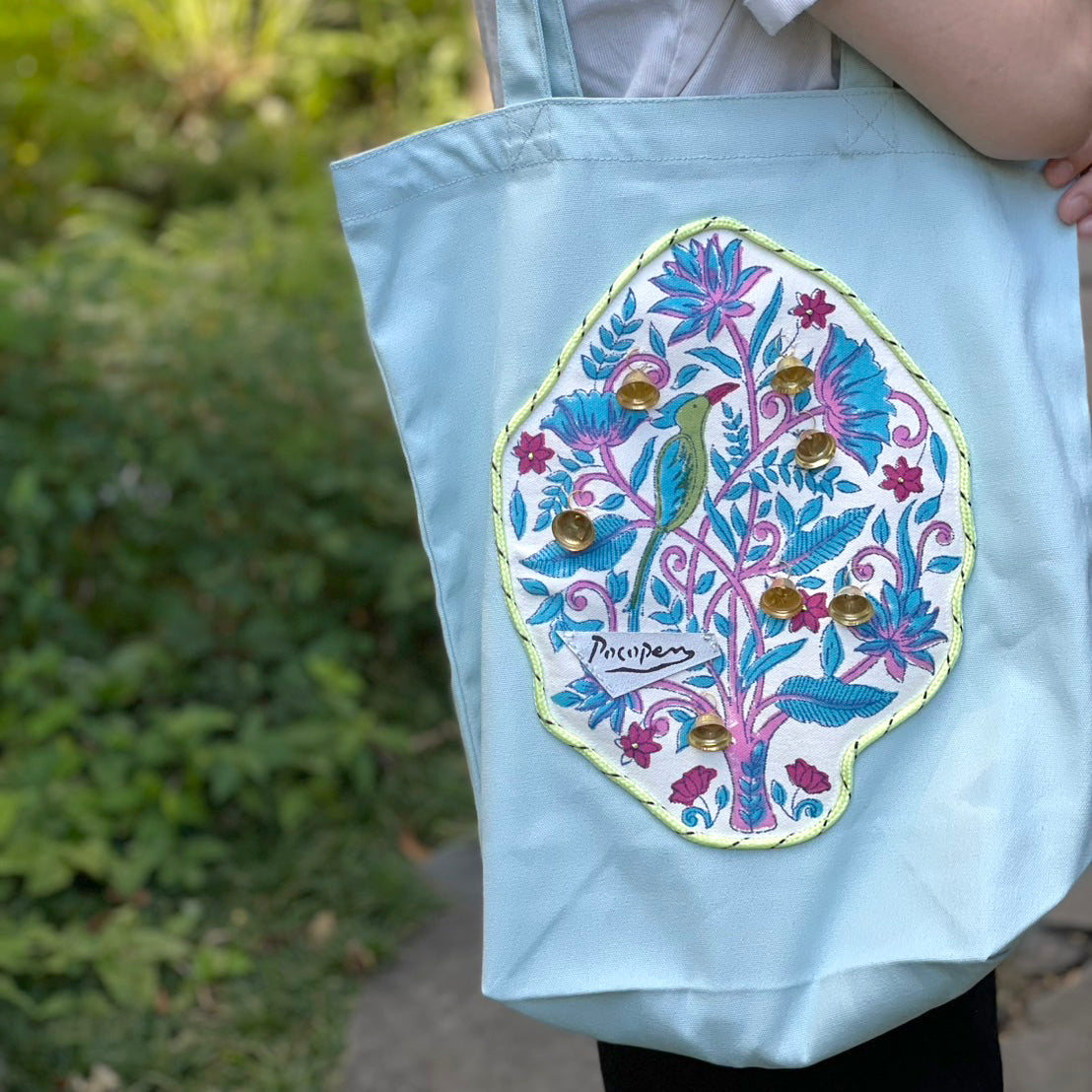 (New)鈴なりの木トートバッグ【水色】