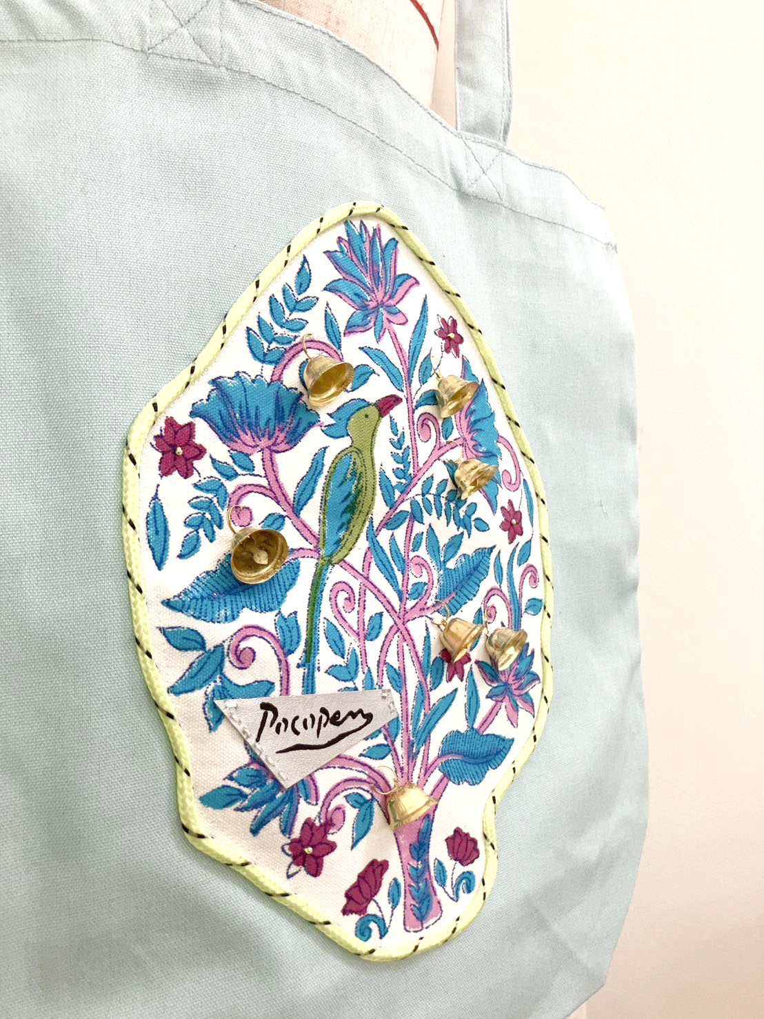 (New)鈴なりの木トートバッグ【水色】