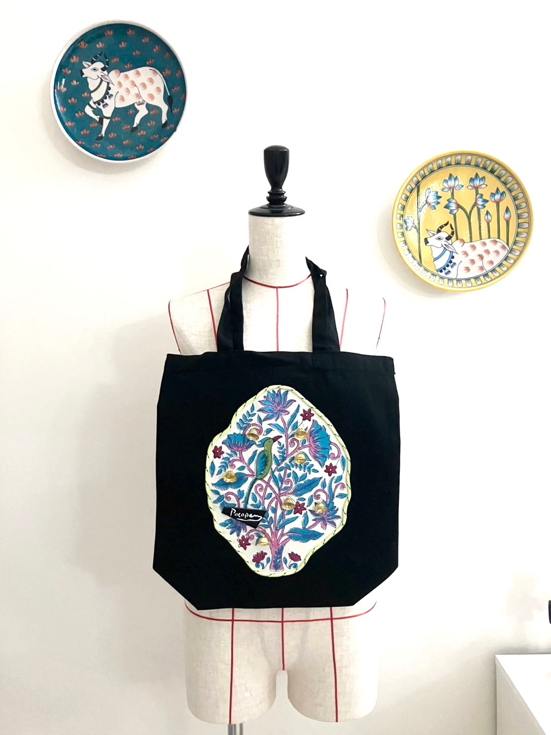 (New)鈴なりの木トートバッグ【黒色】