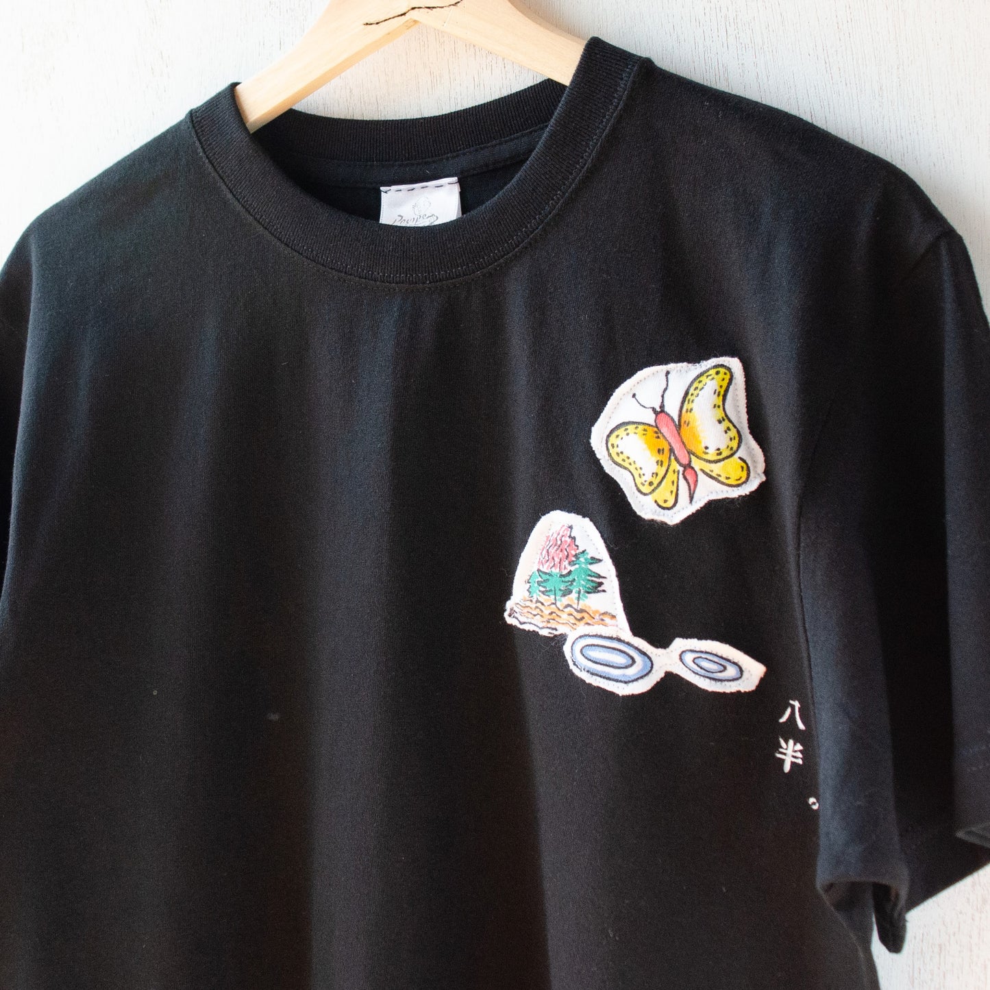 【new】八半Tシャツ(蝶と島)