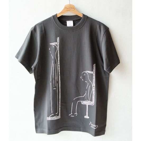 背はそれとなく高く、座高はなるべく低く